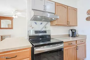 10701 W El Dorado Dr, Sun City, AZ 85351 - Photo 11