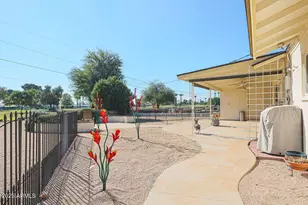 10701 W El Dorado Dr, Sun City, AZ 85351 - Photo 27