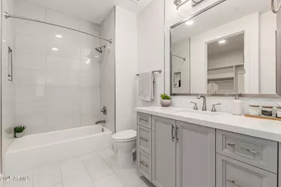 5250 E Deer Valley Drive #219, Phoenix, AZ 85054 - Photo 23