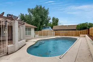 10841 N 39th Dr, Phoenix, AZ 85029 - Photo 41