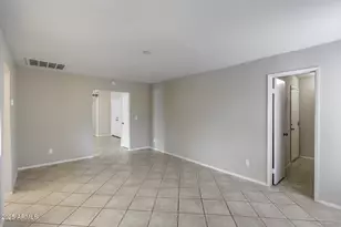 10841 N 39th Dr, Phoenix, AZ 85029 - Photo 15