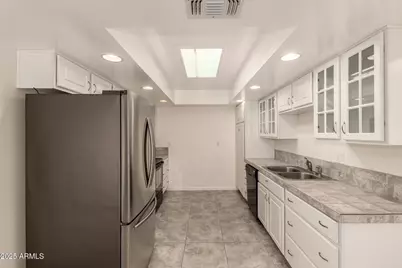 13657 N 108th Drive, Sun City, AZ 85351 - Photo 9