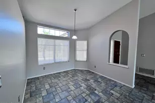 6933 W Sack Dr, Glendale, AZ 85308 - Photo 9