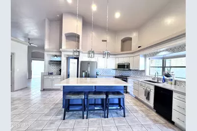 8214 W Villa Chula Lane, Peoria, AZ 85383 - Photo 11