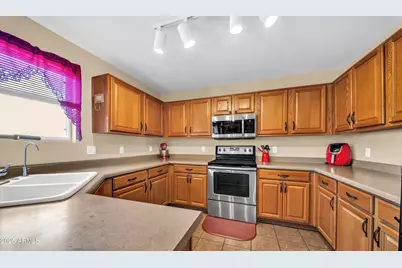 118 S 226th Lane, Buckeye, AZ 85326 - Photo 5