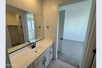 2454 W Maximo Way, Phoenix, AZ 85085 - Photo 21