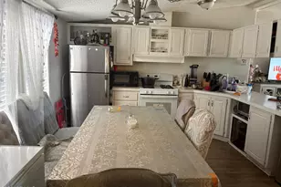 19401 N 7St St, Phoenix, AZ 85024 - Photo 3