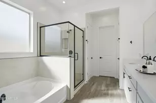 10309 S 20th Ln, Phoenix, AZ 85041 - Photo 13