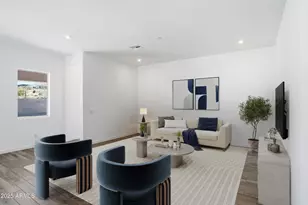 10309 S 20th Ln, Phoenix, AZ 85041 - Photo 9