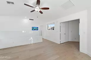 1709 E Gelding Dr, Phoenix, AZ 85022 - Photo 33