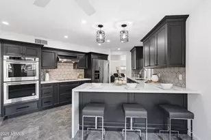 1709 E Gelding Dr, Phoenix, AZ 85022 - Photo 23