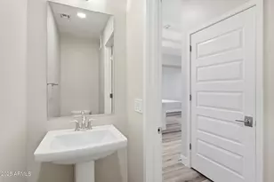 7300 E Earll Dr, Scottsdale, AZ 85251 - Photo 19