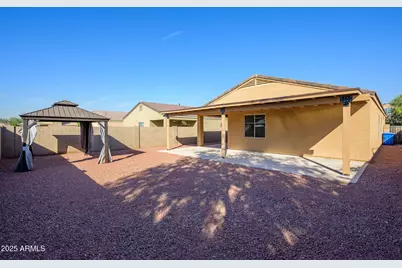 8221 W Atlantis Way, Phoenix, AZ 85043 - Photo 17