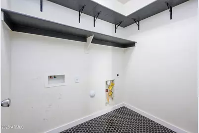 8221 W Atlantis Way, Phoenix, AZ 85043 - Photo 15