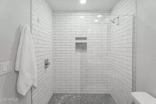 506 E Ellis Dr, Tempe, AZ 85282 - Photo 21