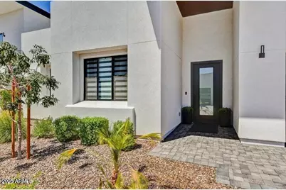 100 W Northern Avenue #8, Phoenix, AZ 85021 - Photo 3