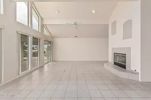 10626 W Emerald Point, Sun City, AZ 85351 - Photo 11