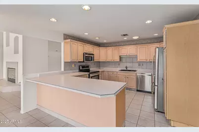 10626 W Emerald Point, Sun City, AZ 85351 - Photo 15