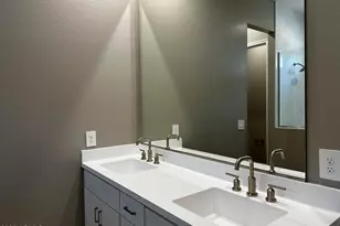 21560 N 102nd Ave, Peoria, AZ 85382 - Photo 11