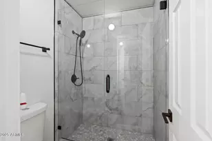 3825 E Camelback Rd, Phoenix, AZ 85018 - Photo 21