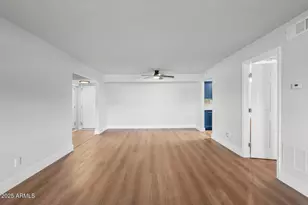 3825 E Camelback Rd, Phoenix, AZ 85018 - Photo 25