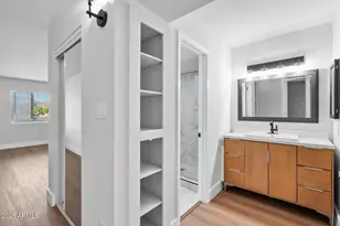 3825 E Camelback Rd, Phoenix, AZ 85018 - Photo 17