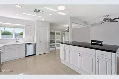 9307 W Arrowhead Drive, Sun City, AZ 85351 - Photo 11