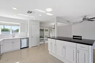 9307 W Arrowhead Dr, Sun City, AZ 85351 - Photo 11