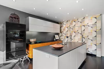 6417 N 52nd Place, Paradise Valley, AZ 85253 - Photo 17