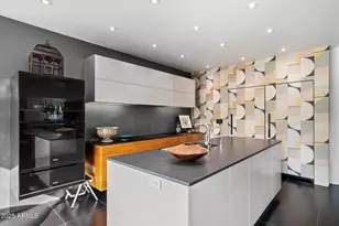 6417 N 52nd Pl, Paradise Valley, AZ 85253 - Photo 17