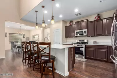10763 W Cottontail Lane, Peoria, AZ 85383 - Photo 5