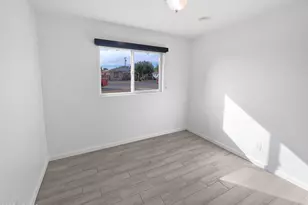 4345 N 47th Dr, Phoenix, AZ 85031 - Photo 15