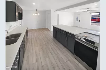 4345 N 47th Drive, Phoenix, AZ 85031 - Photo 13