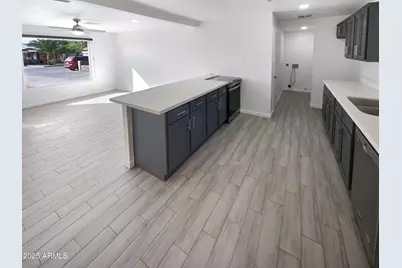 4345 N 47th Drive, Phoenix, AZ 85031 - Photo 11