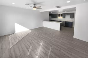 4345 N 47th Dr, Phoenix, AZ 85031 - Photo 7