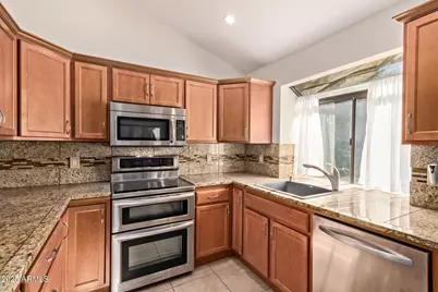 5640 E Bell Road #1023, Scottsdale, AZ 85254 - Photo 11