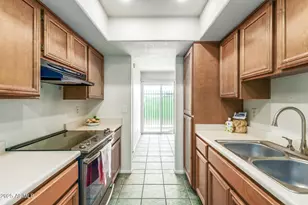 925 E Villa Maria Dr, Phoenix, AZ 85022 - Photo 5