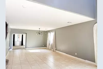 125 N 109th Drive N, Avondale, AZ 85323 - Photo 3