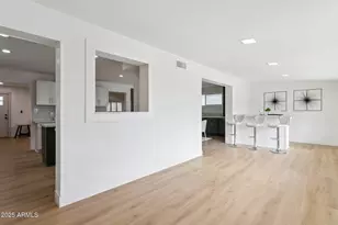 7827 E Moreland St, Scottsdale, AZ 85257 - Photo 15