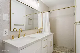 7827 E Moreland St, Scottsdale, AZ 85257 - Photo 17