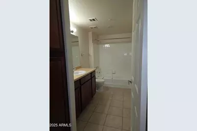 750 E Northern Avenue #1052, Phoenix, AZ 85020 - Photo 11