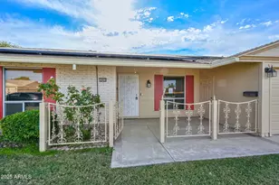 10643 W Roundelay Cir, Sun City, AZ 85351 - Photo 3