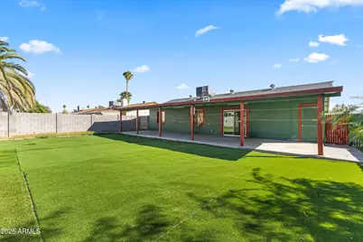 6402 W Avalon Drive, Phoenix, AZ 85033 - Photo 25