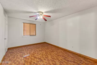 6402 W Avalon Drive, Phoenix, AZ 85033 - Photo 19