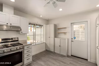 8730 E Terrace Drive, Scottsdale, AZ 85251 - Photo 13