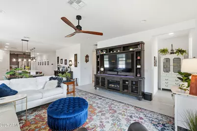 17285 W Running Deer Trail, Surprise, AZ 85387 - Photo 11