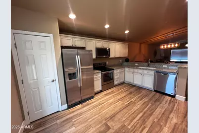 11252 E Calypso Avenue, Mesa, AZ 85208 - Photo 3