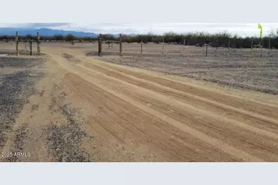 39003 Avenue 41 East -- E #-, Salome, AZ 85348 - Photo 11