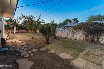 4218 W Lawrence Lane, Phoenix, AZ 85051 - Photo 45