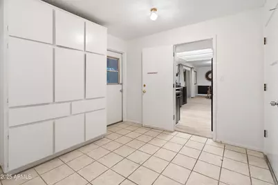 4218 W Lawrence Lane, Phoenix, AZ 85051 - Photo 33